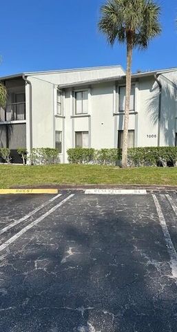 1006 Green Pine Boulevard G2, West Palm Beach, FL 33409
