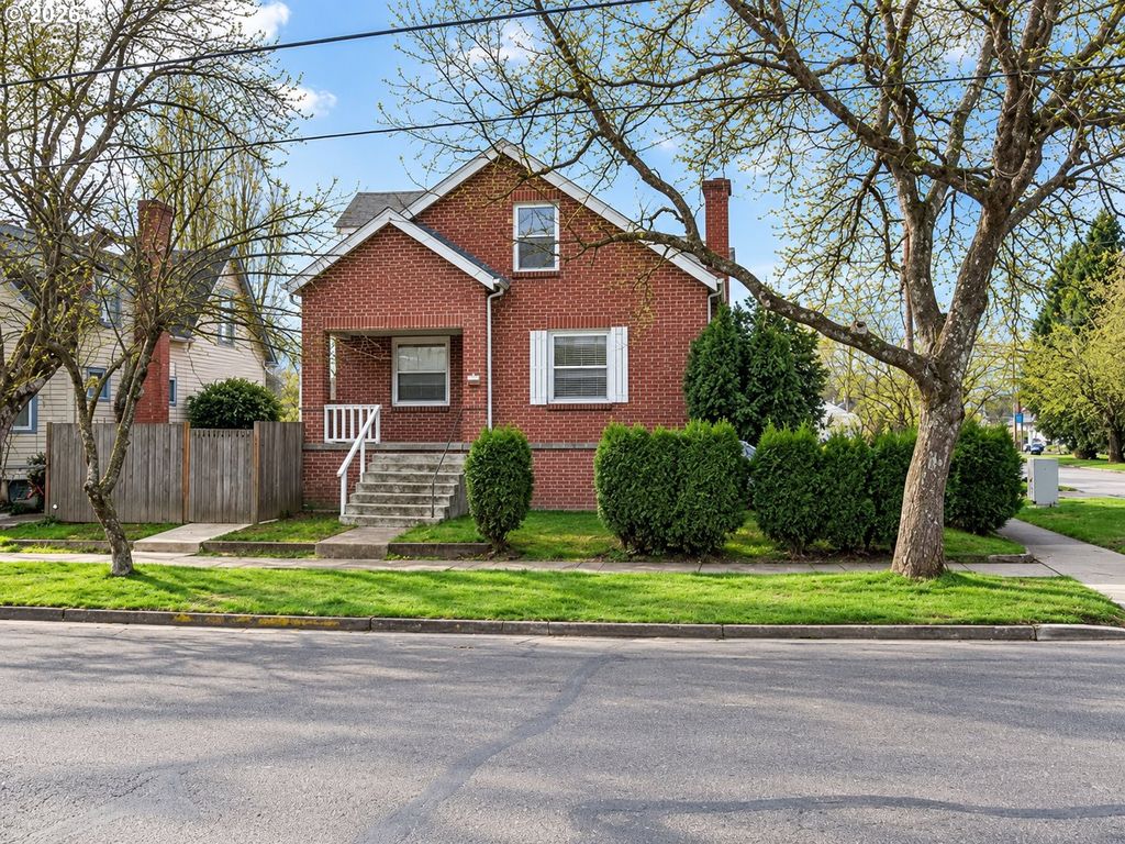 506 Ne JACKSON St, Hillsboro, OR 97124