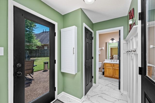 1037 BURSLEM CV, Cordova, TN 38018