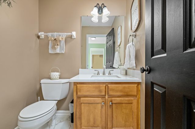 1037 BURSLEM CV, Cordova, TN 38018