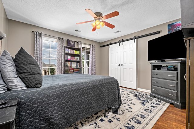 1037 BURSLEM CV, Cordova, TN 38018