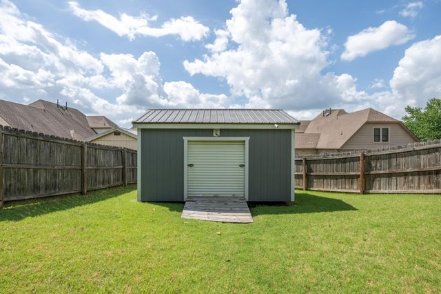 1037 BURSLEM CV, Cordova, TN 38018