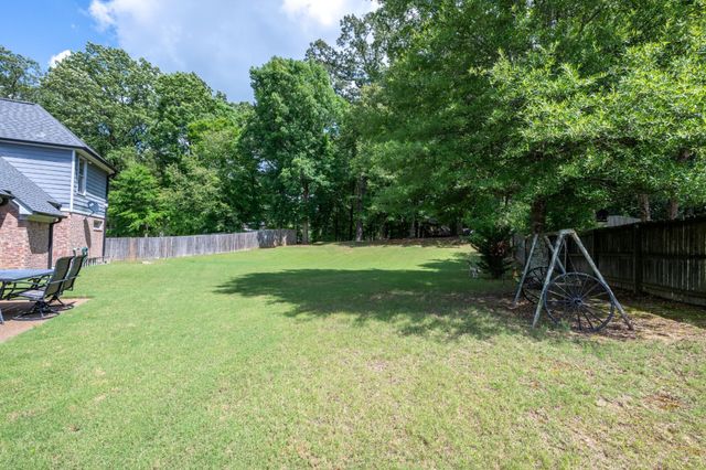 1037 BURSLEM CV, Cordova, TN 38018