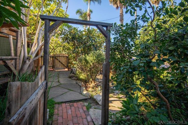 432 E 5th St, National City, CA 91950