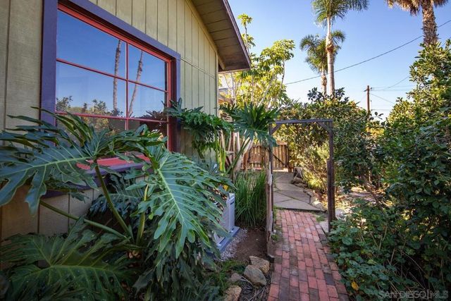 432 E 5th St, National City, CA 91950