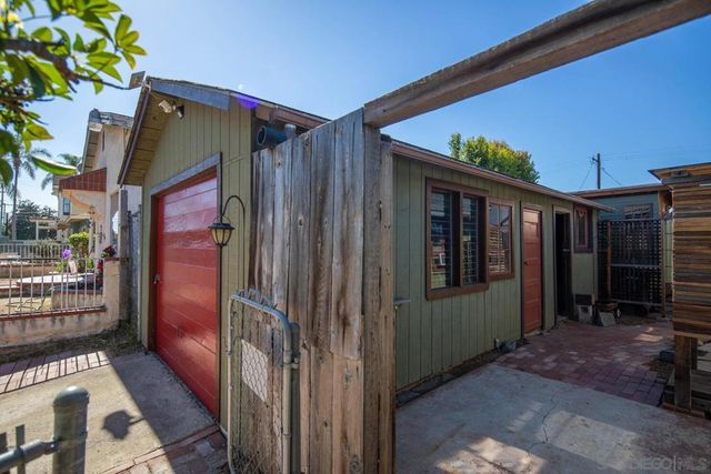 432 E 5th St, National City, CA 91950