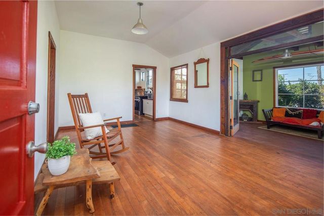 432 E 5th St, National City, CA 91950