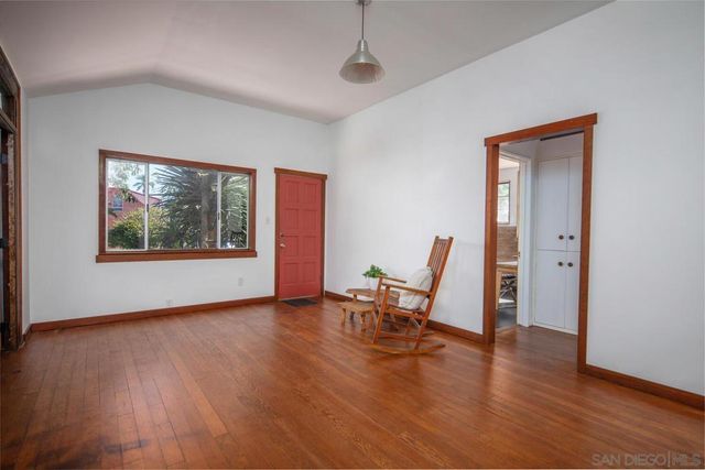 432 E 5th St, National City, CA 91950