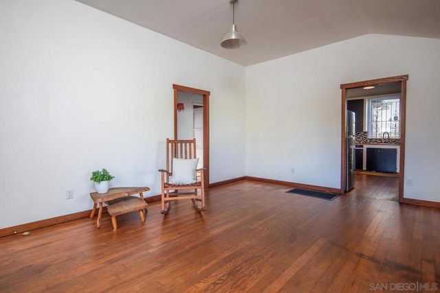 432 E 5th St, National City, CA 91950