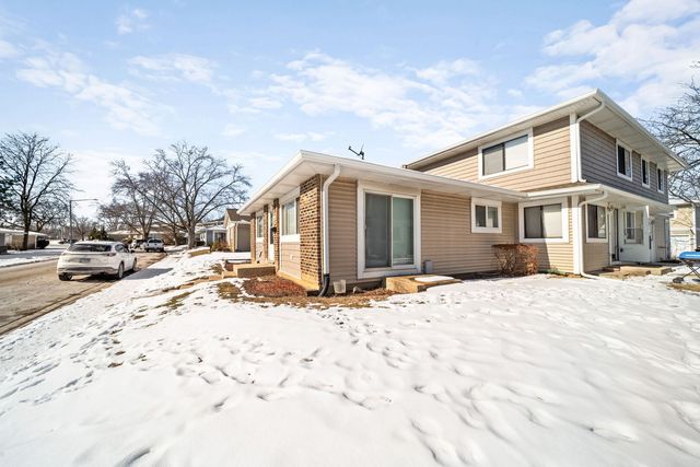 1424 Bear Flag Drive 1424, Hanover Park, IL 60133