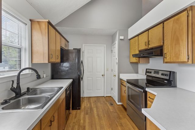 768 Dover Glen Dr, Antioch, TN 37013