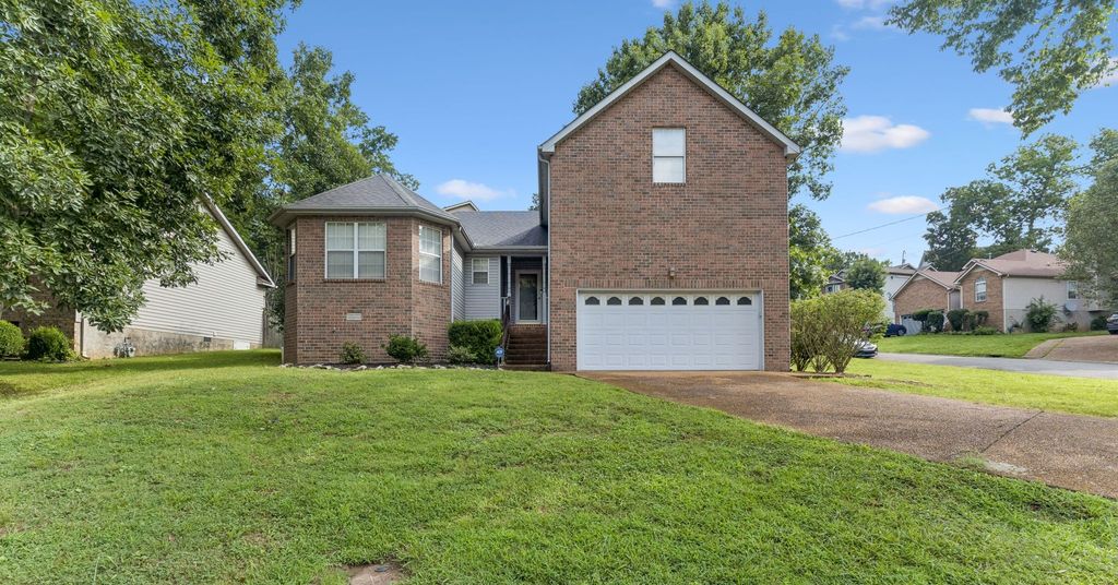 768 Dover Glen Dr, Antioch, TN 37013