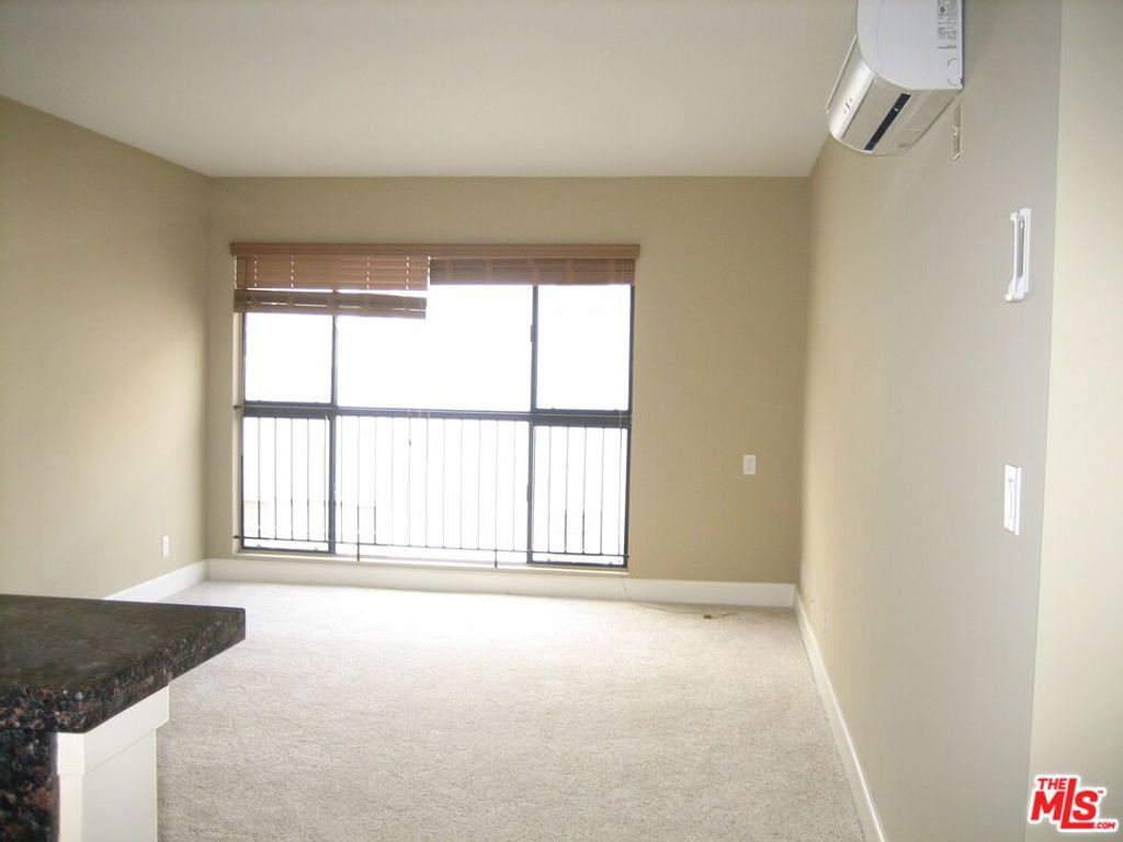 10982 Roebling Avenue 511, Los Angeles, CA 90024 — photo 2