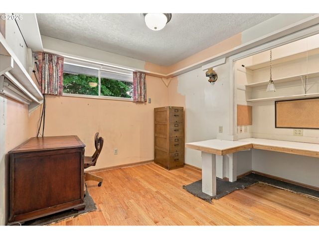 559 Ne 167TH Pl, Portland, OR 97230