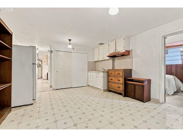 559 Ne 167TH Pl, Portland, OR 97230