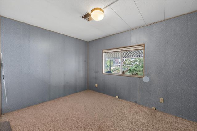 1498 Redwood Dr, Grass Valley, CA 95945