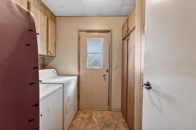 1498 Redwood Dr, Grass Valley, CA 95945