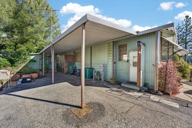 1498 Redwood Dr, Grass Valley, CA 95945