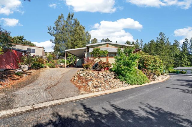 1498 Redwood Dr, Grass Valley, CA 95945