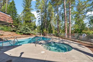 1498 Redwood Dr, Grass Valley, CA 95945