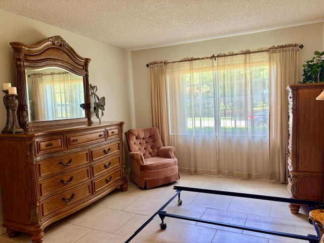 1560 Mckinley Street 115w, Hollywood, FL 33020