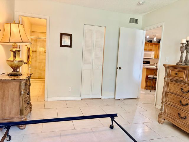 1560 Mckinley Street 115w, Hollywood, FL 33020