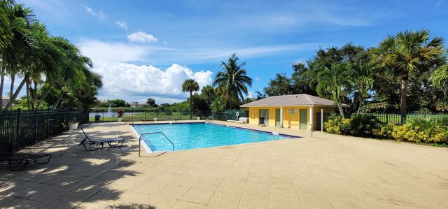 1617 Meadows Circle W, Boynton Beach, FL 33436