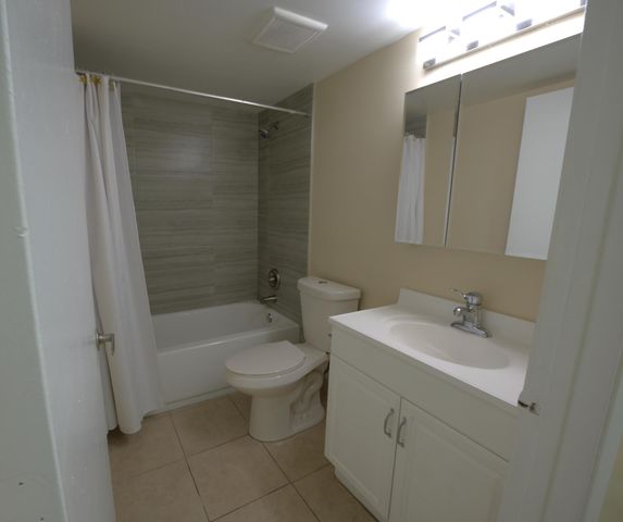 1617 Meadows Circle W, Boynton Beach, FL 33436
