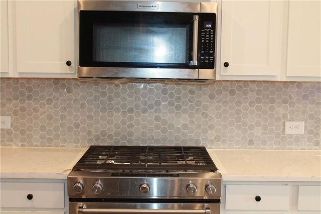 14 Ledgemont Way, Acworth, GA 30101