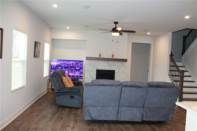 14 Ledgemont Way, Acworth, GA 30101