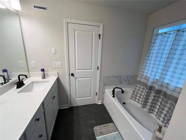 14 Ledgemont Way, Acworth, GA 30101