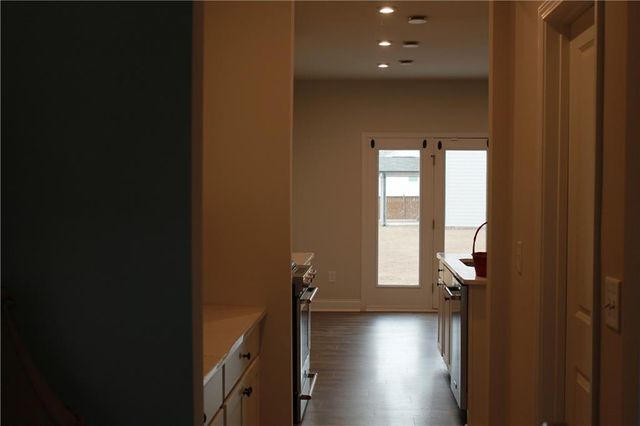 14 Ledgemont Way, Acworth, GA 30101