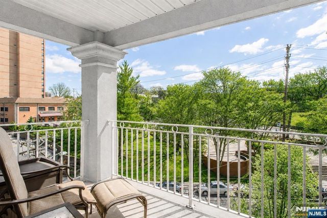 547 Gorge Road 4B, Cliffside Park, NJ 07010