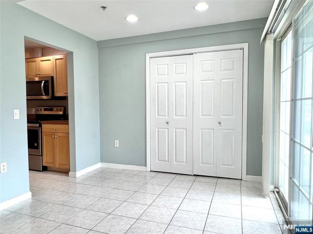 547 Gorge Road 4B, Cliffside Park, NJ 07010