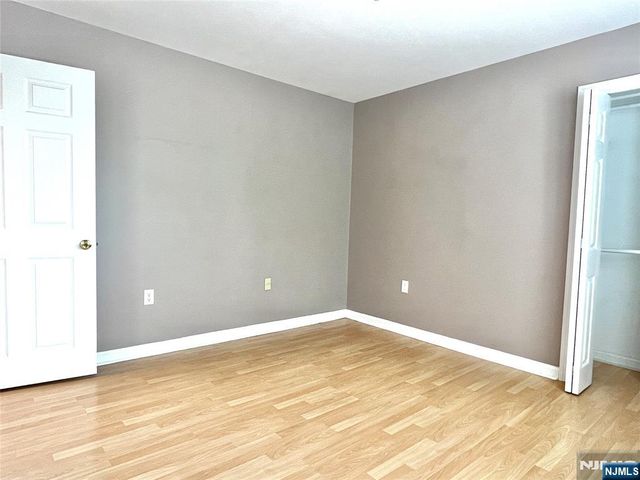 547 Gorge Road 4B, Cliffside Park, NJ 07010