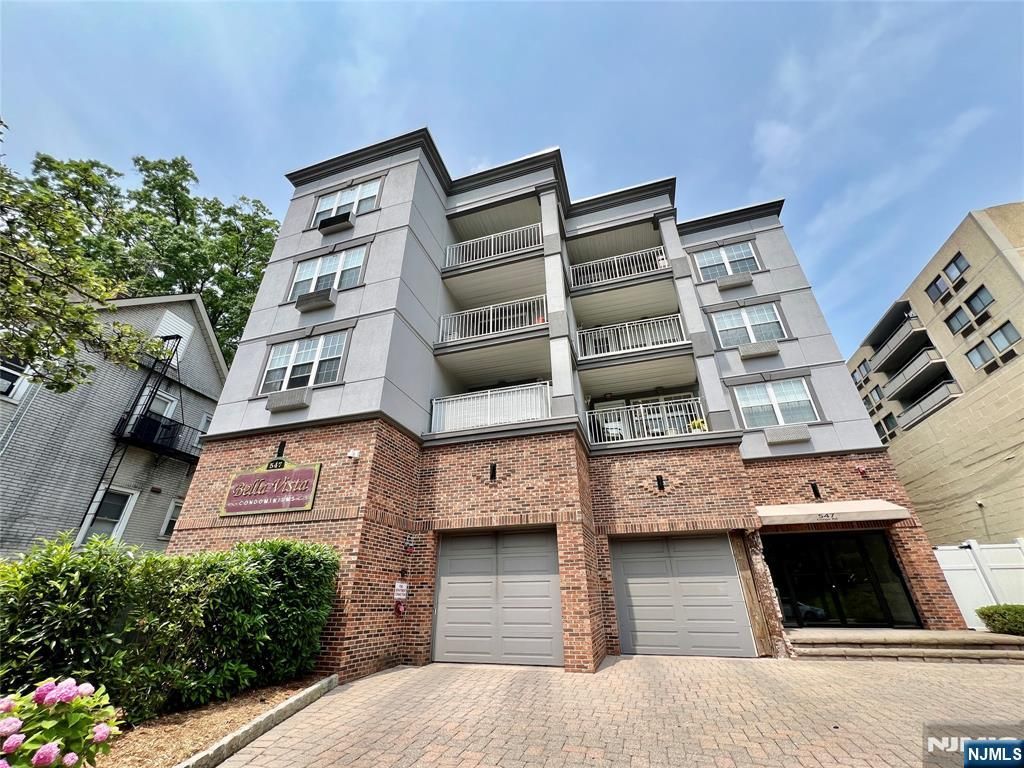 547 Gorge Road 4B, Cliffside Park, NJ 07010