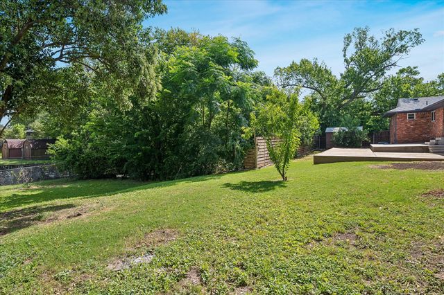 2203 Healey Drive, Dallas, TX 75228