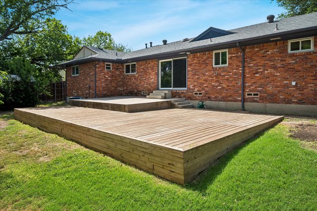 2203 Healey Drive, Dallas, TX 75228