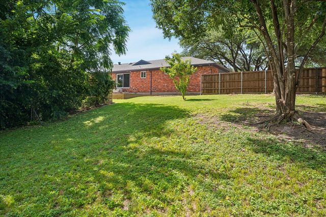 2203 Healey Drive, Dallas, TX 75228