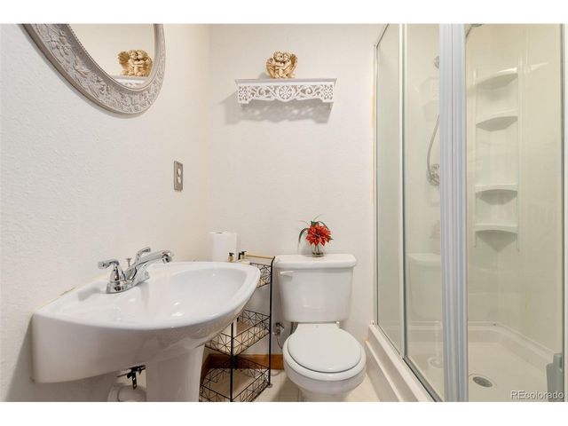 9670 Whitecliff Pl, Highlands Ranch, CO 80129