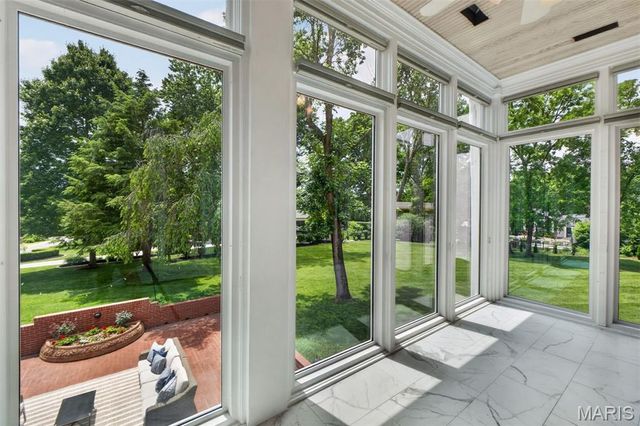 4 Litzsinger Lane, Ladue, MO 63124