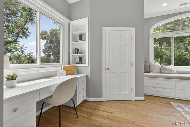 4 Litzsinger Lane, Ladue, MO 63124