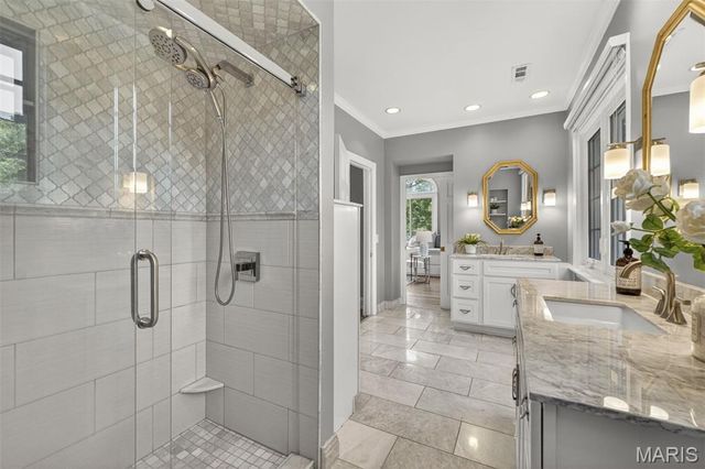 4 Litzsinger Lane, Ladue, MO 63124