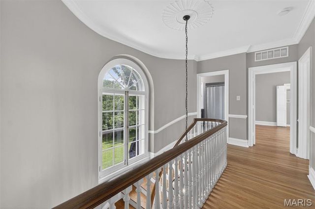 4 Litzsinger Lane, Ladue, MO 63124