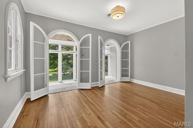 4 Litzsinger Lane, Ladue, MO 63124