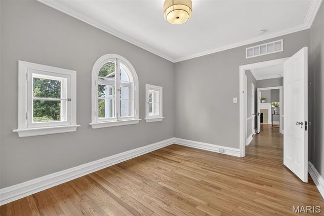4 Litzsinger Lane, Ladue, MO 63124