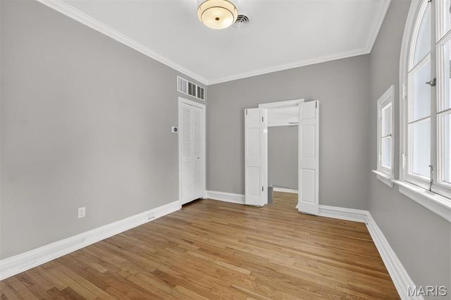 4 Litzsinger Lane, Ladue, MO 63124