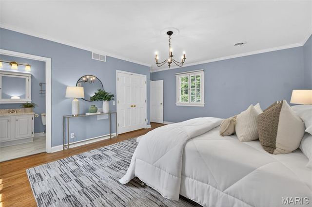 4 Litzsinger Lane, Ladue, MO 63124