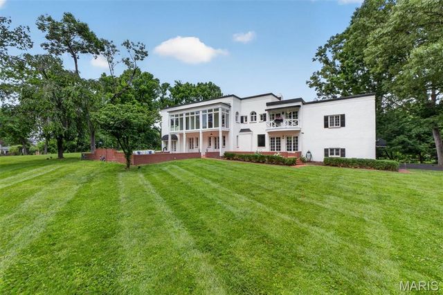 4 Litzsinger Lane, Ladue, MO 63124