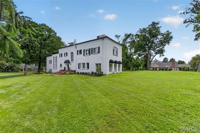 4 Litzsinger Lane, Ladue, MO 63124